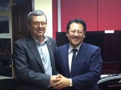 Ministro de Ambiente y Energía de Costa Rica, Edgar Gutiérrez y Ministro de Estado de Medio Ambiente de Japón, Yoshihiro Seki