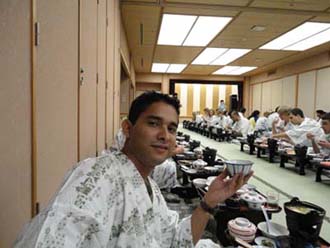con yukata en ryokan