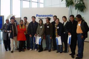 con compañeros en Panasonic
