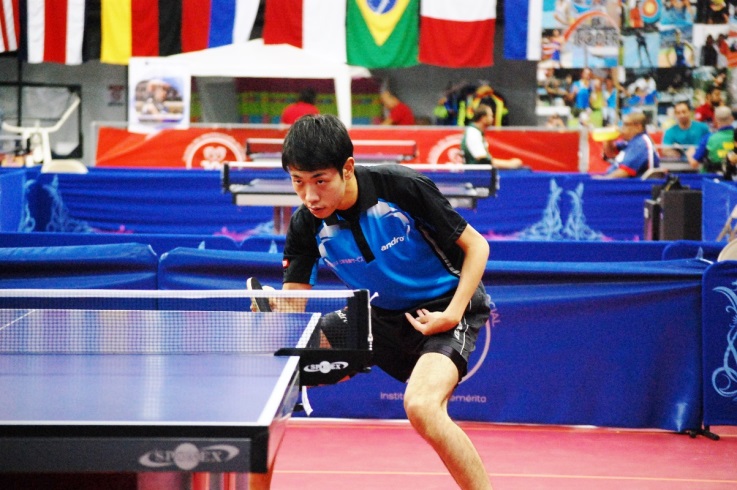 （第1回戦試合中の鈴木選手）