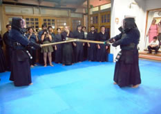 Demostración de Kendo de parte de los miembros de la Asociación de Kendo de Costa Rica