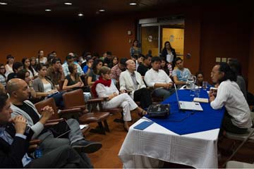Charla a los estudiantes de la Universidad Veritas