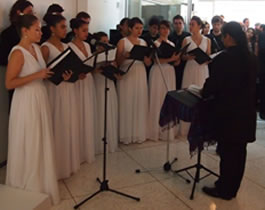 El grupo de Coro (Himno Nacional)