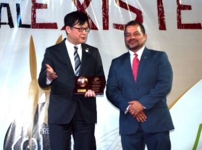 Embajador Shinohara y Presidente del CON