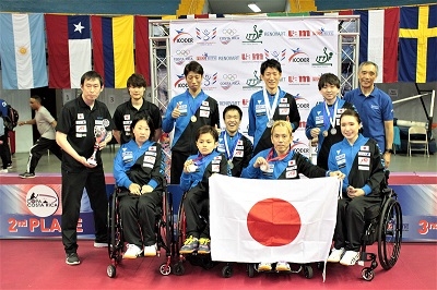 伊藤大使と日本代表選手団の皆さん