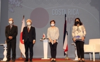 Participantes de la ceremonia