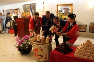 Kagamibiraki