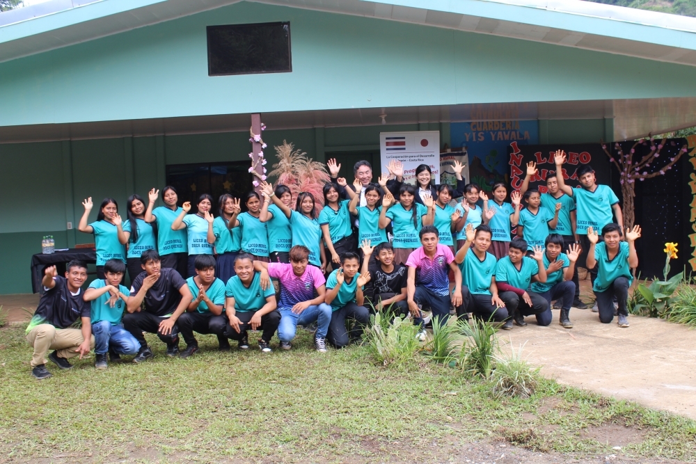 「ロカ・ケマダ中高校寄宿舎建設計画」引渡式