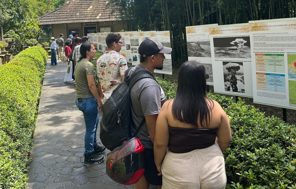 Celebración de la 8.ª Expo Bonsái Lankester y la Exposición de Paneles sobre Hiroshima y Nagasaki