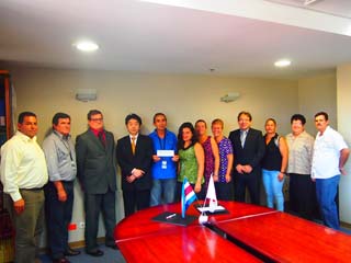 asistentes de la firma