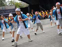 サンホセ日本人学校の生徒によるよさこい踊り